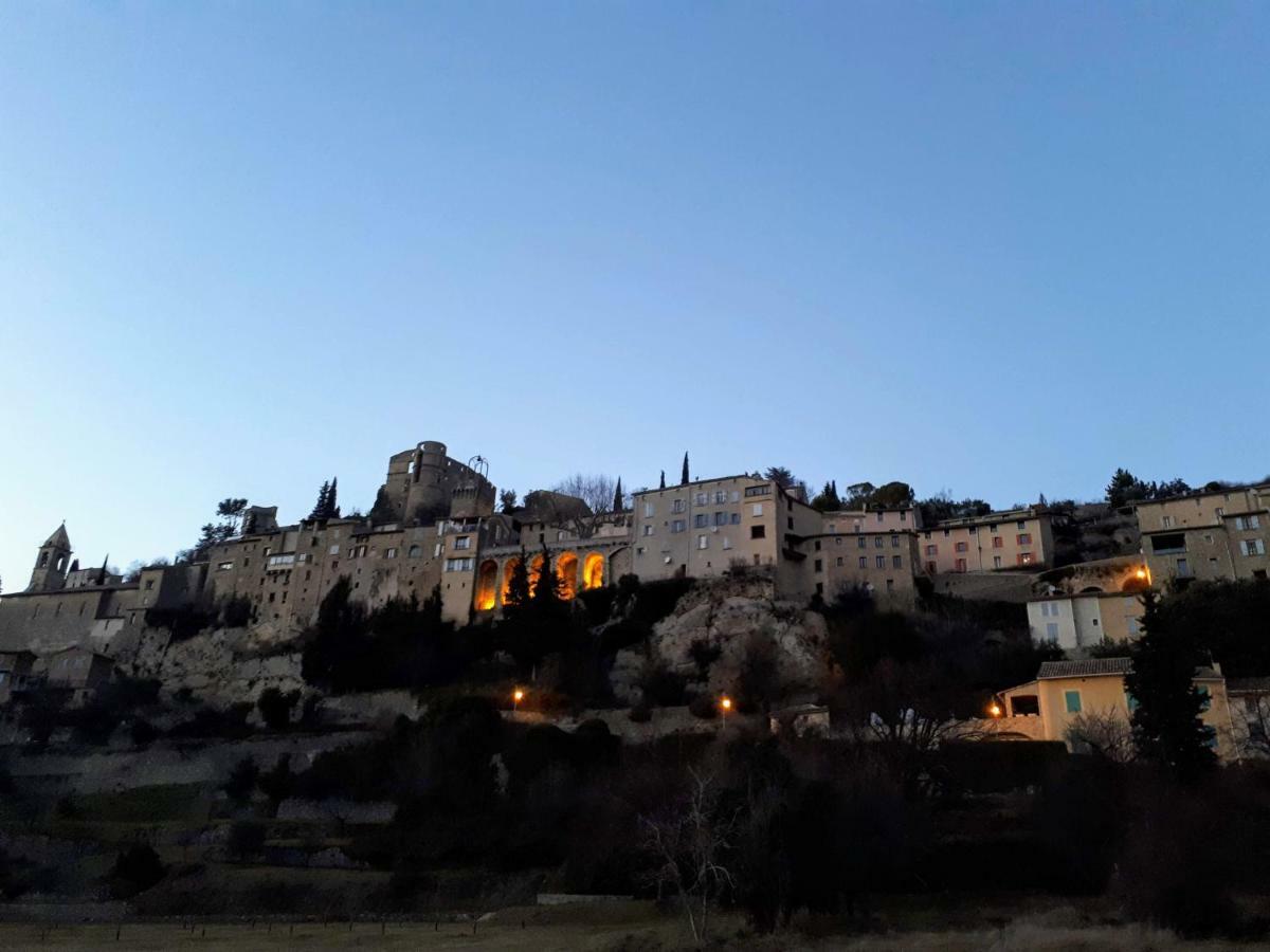 Hotel Vvf Drome Provence Montbrun-les-Bains Zewnętrze zdjęcie